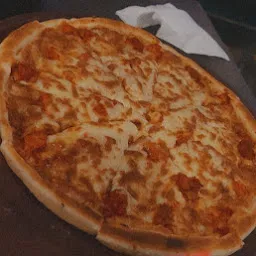 Moozins Pizza