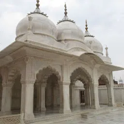 Moti Masjid