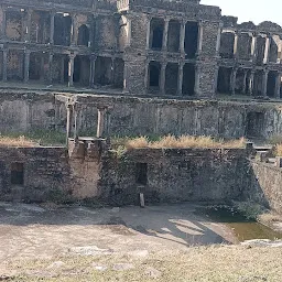 Motiya Talab- Raisen Fort