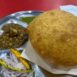 MP-09 Delhi's Special Chole Bhature