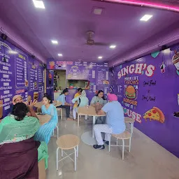 Mr Singh's Cafe Kudasan