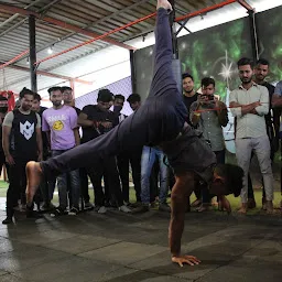 REV Social Calisthenics Club - Muscle Squadron | Fitness Gym and Functional Training Center | MSQ Social