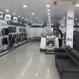 Multi-Brand Electronics Showroom