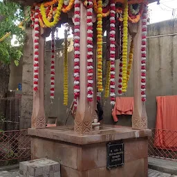 Muni Maharaj Temple Mansagar