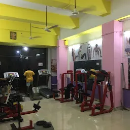 Muscle Makers Gym