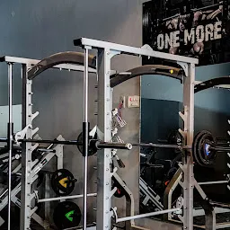 MUSCLE VAULT GYM