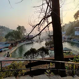 Mussoorie Lake Entrance And Parking