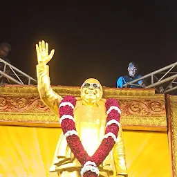 Muthamizh Aringar Kalaingar Dr.M.Karunanithi Statue