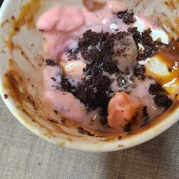Myfroyoland Premium Frozen Yogurt - Vashi