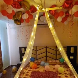 N&B Helium Balloons & Surprise Room Decorators