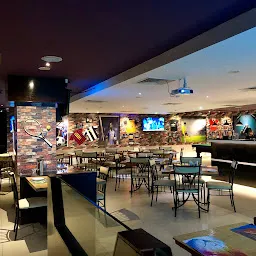 N2 Lounge & Sports Bar