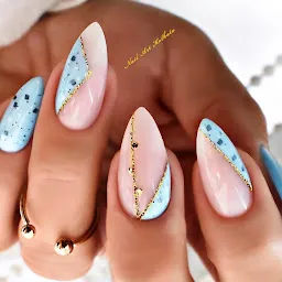 NAIL ART