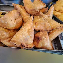 Nashik Vadapav Center