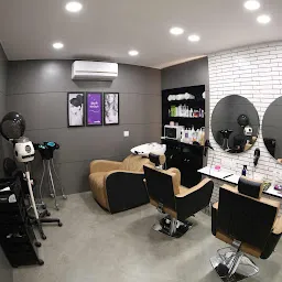 Naturals Salon