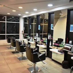 Naturals Salon Ashiyana