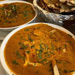 Nawabs of Nihari By Noorani