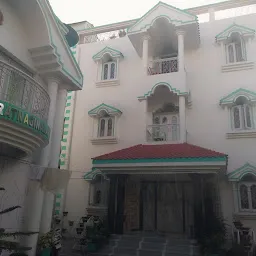 Neeraj Girls Hostel