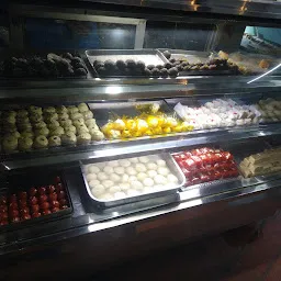 Neeraj Sweets & Bakers