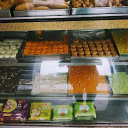 New Charbhuja Chavana & Sweet Mart