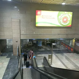 New Delhi Metro Station Exit To Railway Station