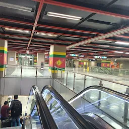 New Delhi Metro Station Exit To Railway Station