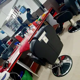 New Glamour Men Parlour