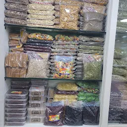 New Mahajan store since 1965 /PAPAD WARIAN / MASALA SHOP