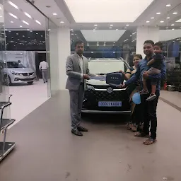 NEXA (Sky Automobiles, Bhubaneshwar, Twin City)