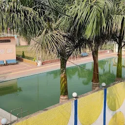 Nihil Swimming Pool