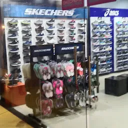 Nike + Skechers + Asics Showroom