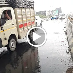 Nishatganj chauraha taxi stand