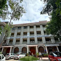 Nowrosjee Wadia College