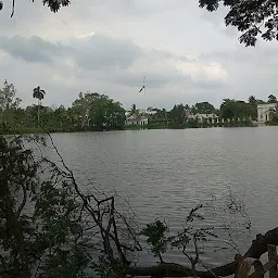 Rajbari Lake Garden