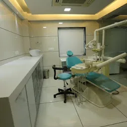 O Shreeji Dental Clinic and Implant Centre