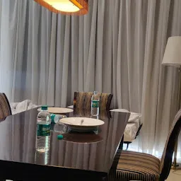 Oak Lounge - Marriott Suites Pune