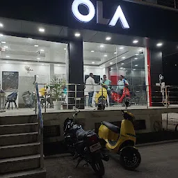 Ola Experience Centre - Electric Scooter Showroom in Prayagraj, Allahabad