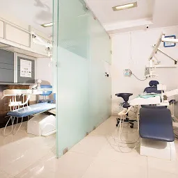 Om Dental Care & Implant Centre