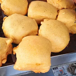 Om Sai Ram Jumbo Vada Pav