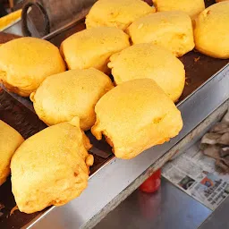 Om Sai Ram Jumbo Vada Pav