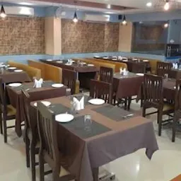 Om Shree Gokulesh Kathiyawadi and Punjabi Restaurant