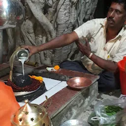 Om Vadeshwar Shiva linga mandir