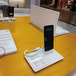 OnePlus Experience Store