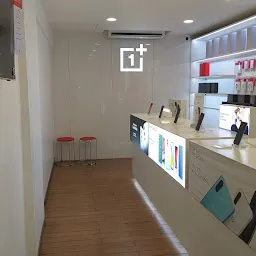 OnePlus Experience Store