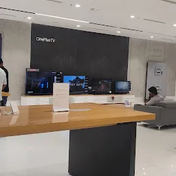 OnePlus Experience Store