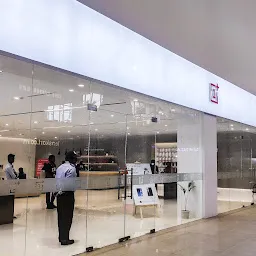 OnePlus Experience Store