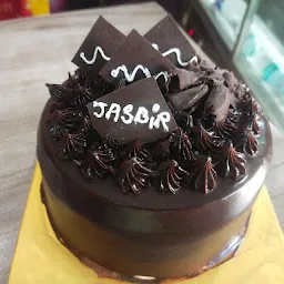 Online Cake Delivery in Gwalior~cakebakeonline.com