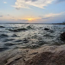 Osman sagar lake road