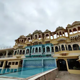 OYO 12915 Hotel Paheli Palace