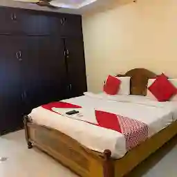 OYO Royal Residential Lodge