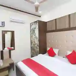 OYO Hotel Eminent